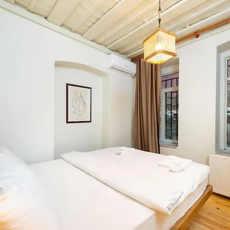 Apartment Maison Chic - Newly Renovated 3br In Center *