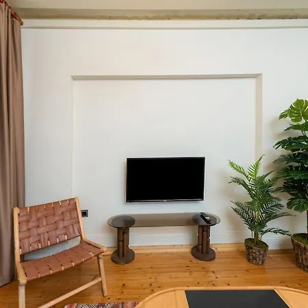 Maison Chic - Newly Renovated 3br In Center
