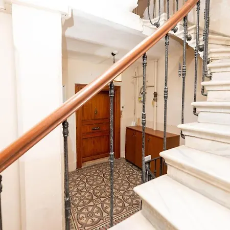 Maison Chic - Newly Renovated 3br In Center Apartment *